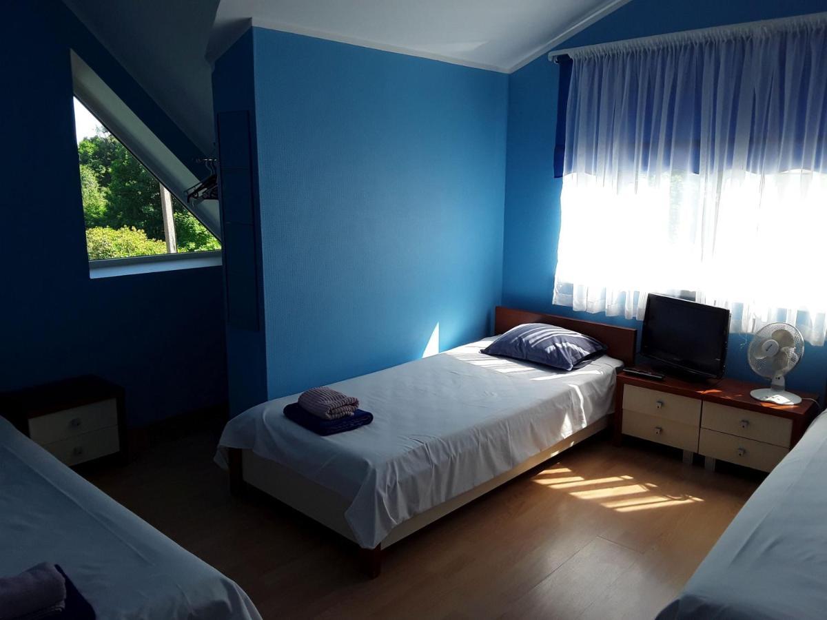 Willipu Guesthouse Alatskivi ภายนอก รูปภาพ