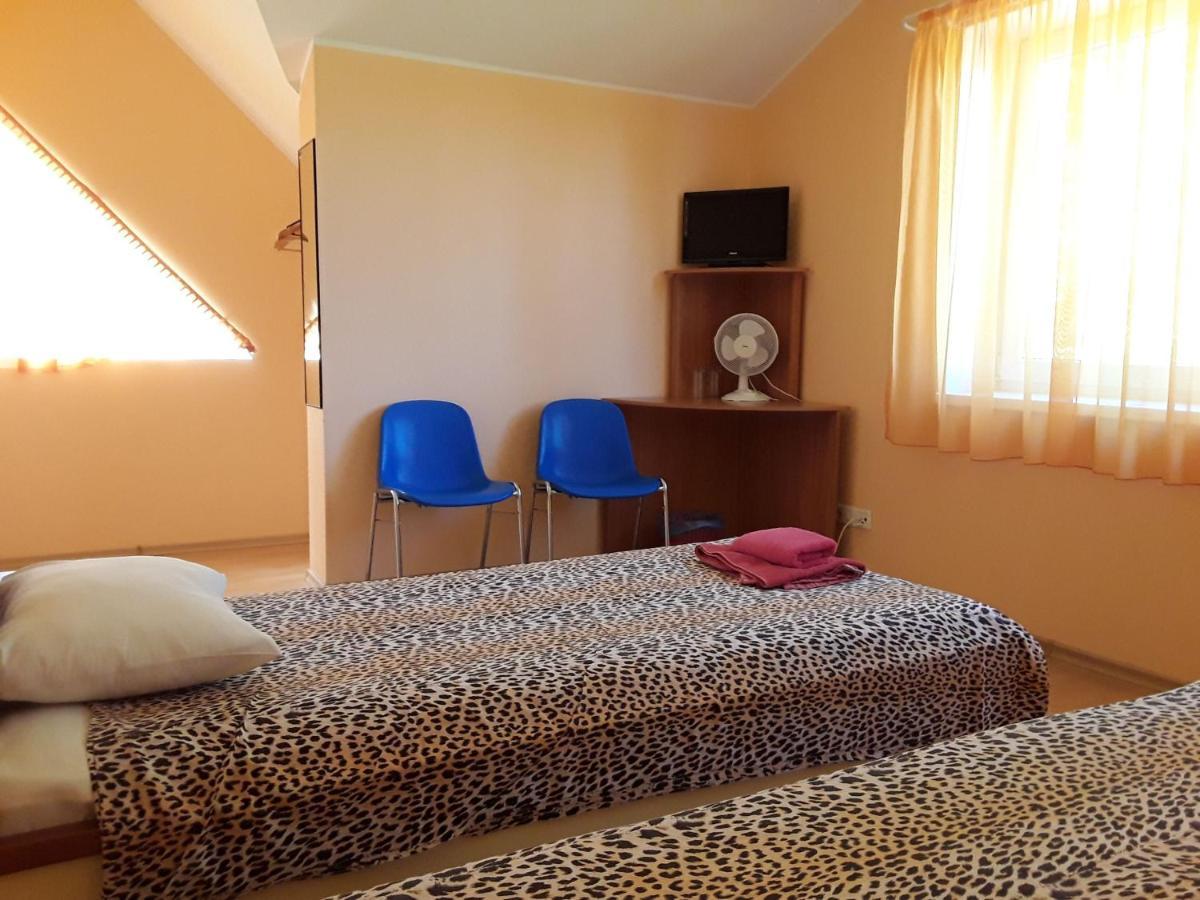 Willipu Guesthouse Alatskivi ภายนอก รูปภาพ