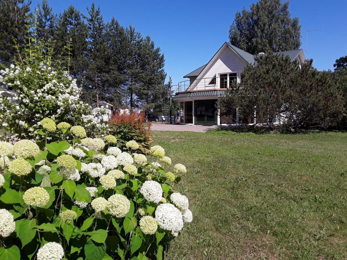 Willipu Guesthouse Alatskivi ภายนอก รูปภาพ