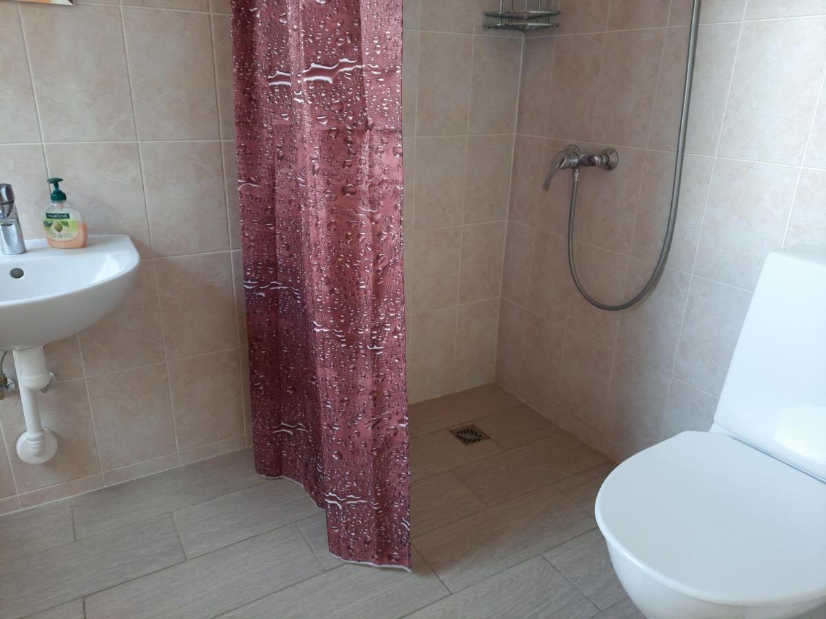 Willipu Guesthouse Alatskivi ภายนอก รูปภาพ