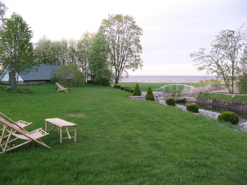 Willipu Guesthouse Alatskivi ภายนอก รูปภาพ