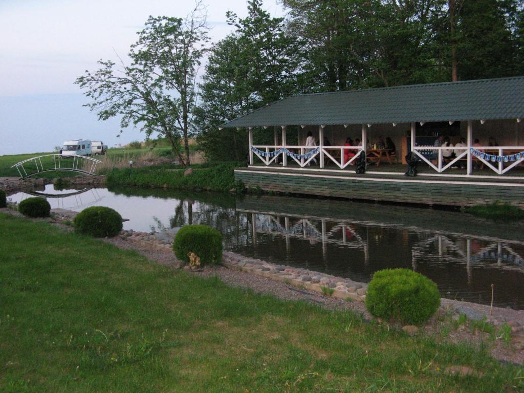 Willipu Guesthouse Alatskivi ภายนอก รูปภาพ